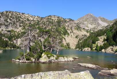 Estany Negre de Cabanes a la vall de Cabanes - valle de Cabanes